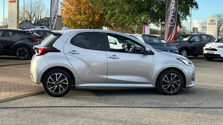 Toyota Yaris 1.5 Hybrid Design 5dr CVT Hybrid Hatchback